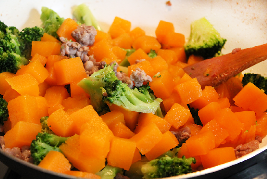 Pennette con broccoli, zucca e salsiccia - Step 1 - Immagine 2