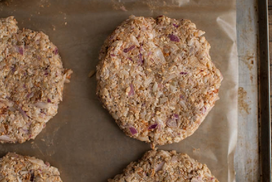 Veggie burger con riso integrale, avena e noci - Step 4 - Immagine 1