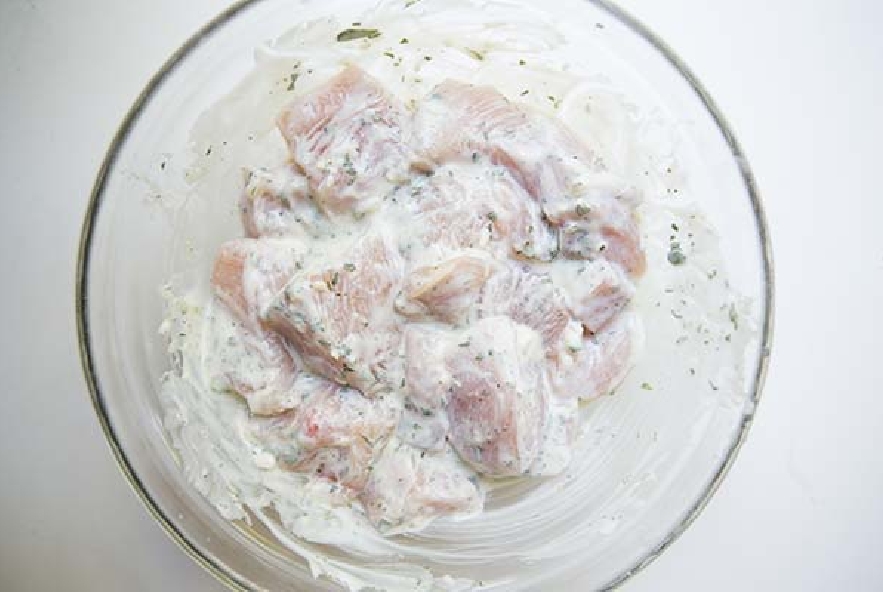 Spiedini di pollo con salsa tzatziki - Step 2 - Immagine 2