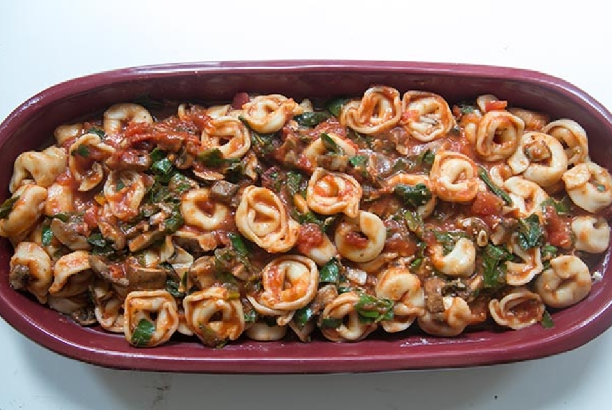 Timballo di tortellini con funghi e spinaci - Step 4 - Immagine 1