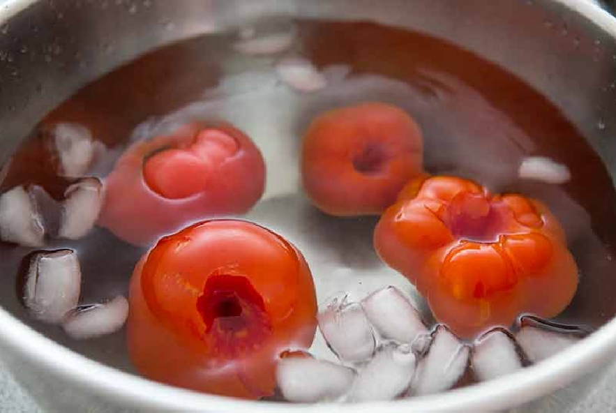 Capelli d'angelo con pomodori e gamberi - Step 1 - Immagine 3