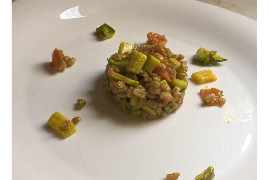 Insalata di farro pesto e zucchine Manjoo