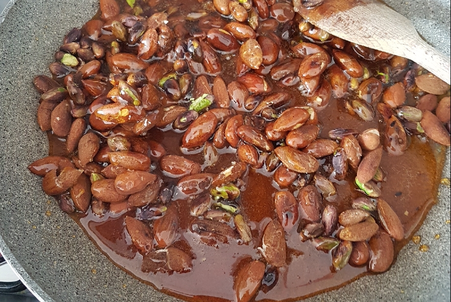 Torrone alle mandorle e pistacchi - Step 3 - Immagine 1