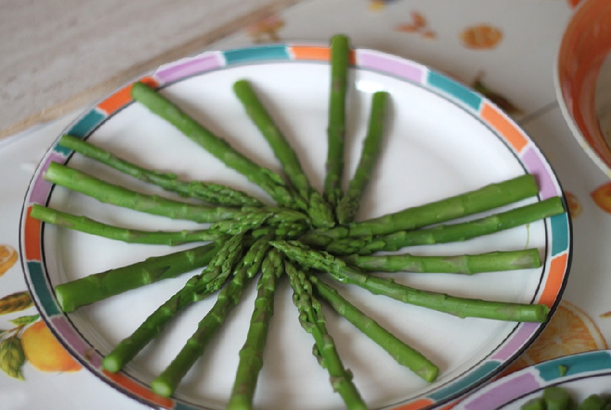 Torta salata con asparagi e pecorino - Step 1 - Immagine 1