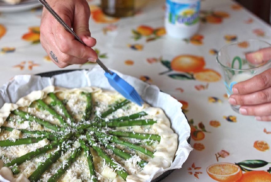 Torta salata con asparagi e pecorino - Step 6 - Immagine 1