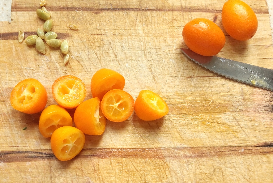 Torta soffice ai kumquat o mandarini cinesi - Step 1 - Immagine 1