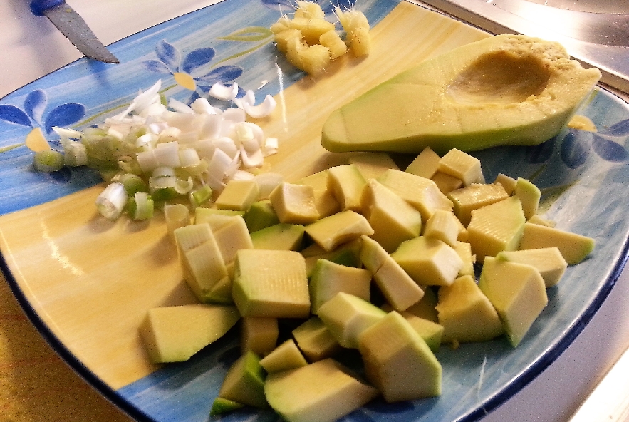 Spaghetti con gamberetti e crema di avocado - Step 1 - Immagine 1