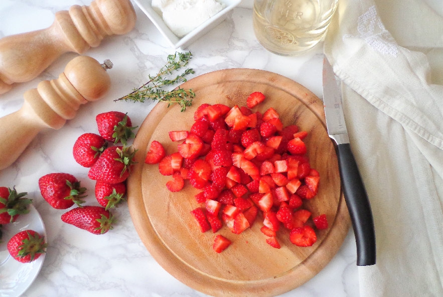 Pancake con fragole e yogurt - Step 1 - Immagine 1