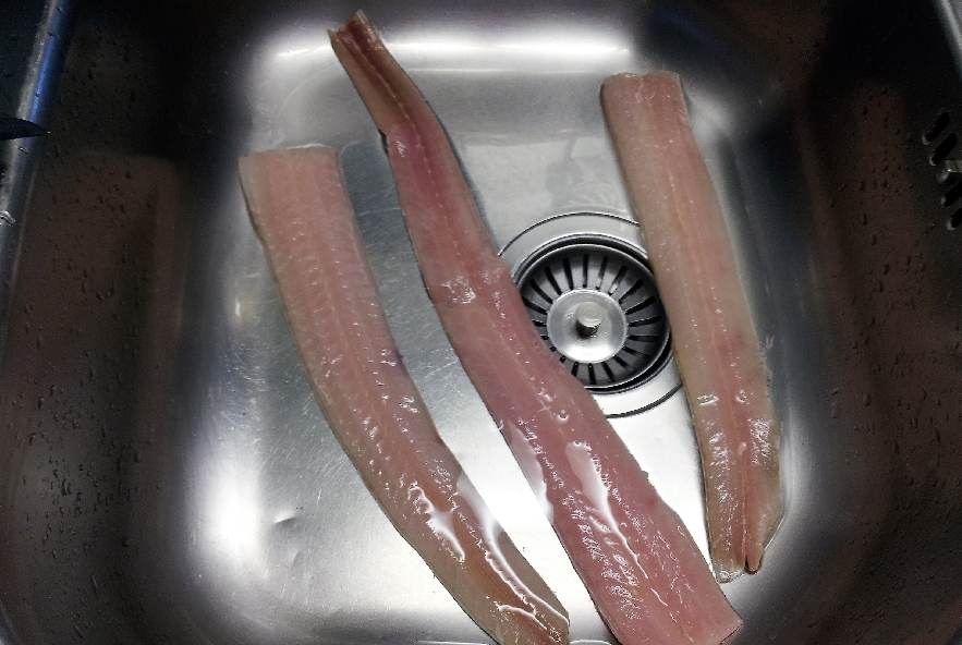 Involtini di spatola avvolti nel guanciale - Step 1 - Immagine 1