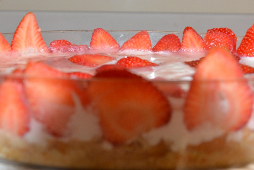 Torta fredda allo yogurt con fragole - Step 4 - Immagine 1