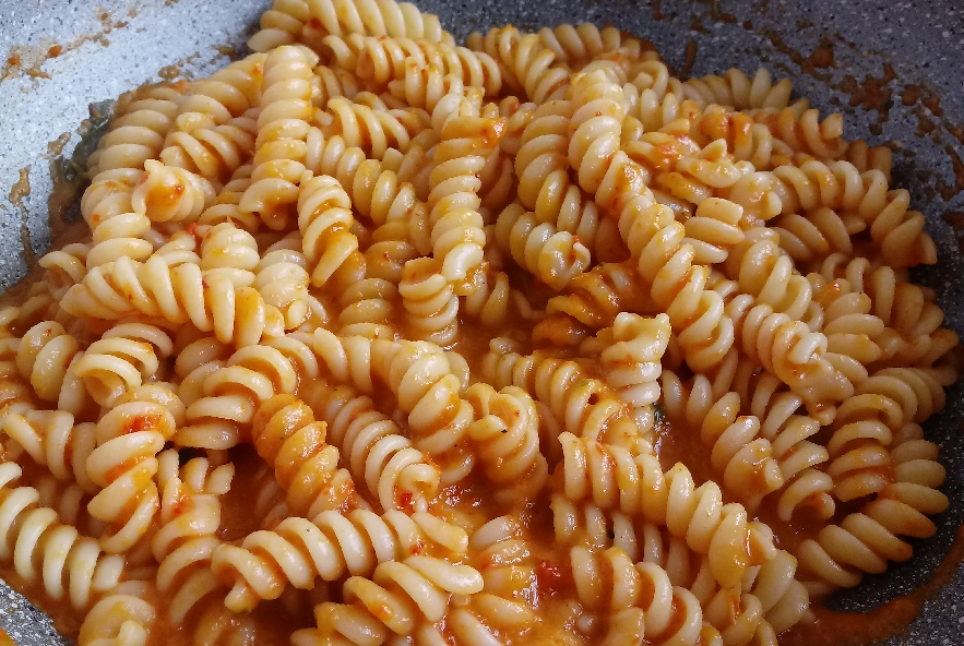 Fusilli alla crema di peperoni - Step 4 - Immagine 1