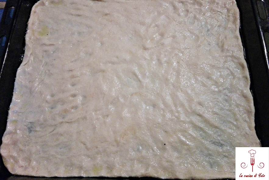 Focaccia di farro con crudo, mozzarella e pesto - Step 2 - Immagine 1