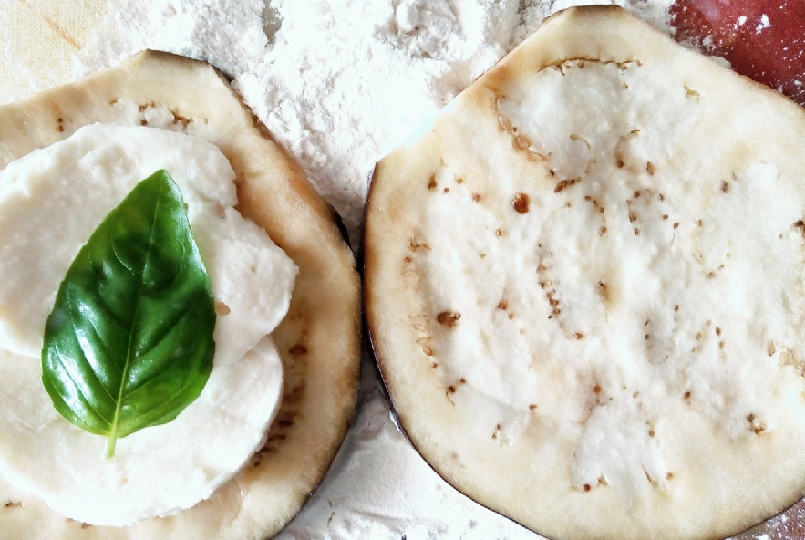 Cotolette di melanzane e mozzarella al forno - Step 2 - Immagine 1