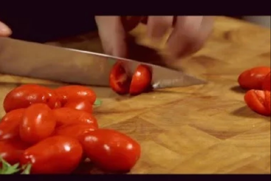 Orecchiette con pomodorino ciliegino e tonno - Step 3 - Immagine 1