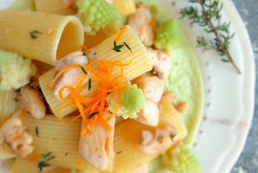 Rigatoni con trota salmonata e broccolo romanesco - Step 5 - Immagine 1