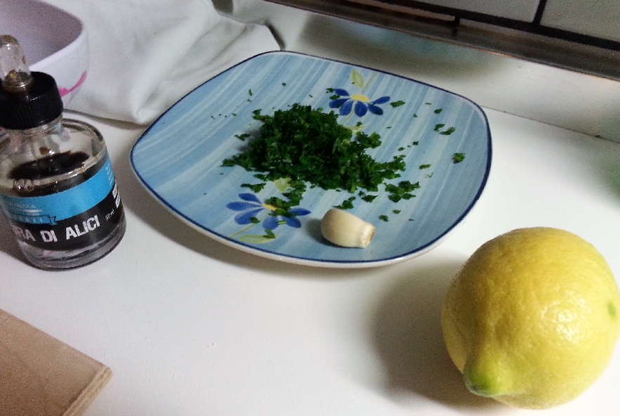 Tagliolini limone, tuma persa e colatura di alici - Step 2 - Immagine 1
