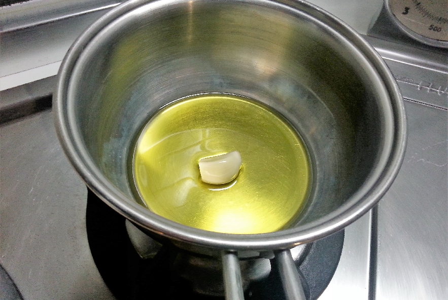 Tagliolini limone, tuma persa e colatura di alici - Step 4 - Immagine 1