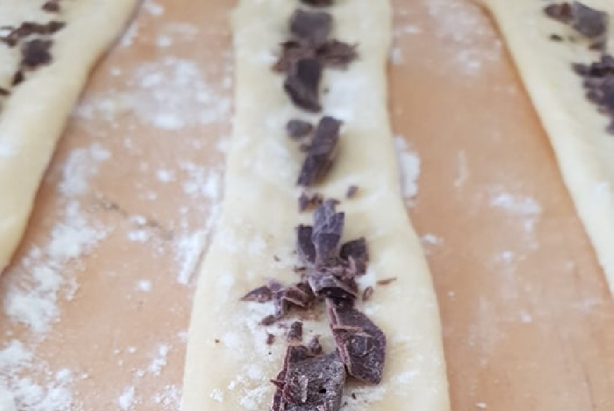 Treccia lievitata di pasta brioche con cioccolato - Step 3 - Immagine 1