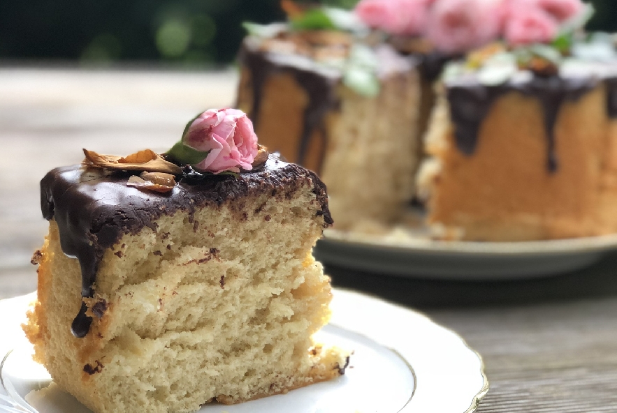 Chiffon cake alla rosa e petali caramellati - Step 6 - Immagine 1