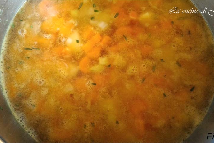 Vellutata di carote, zenzero e cannella - Step 4 - Immagine 1