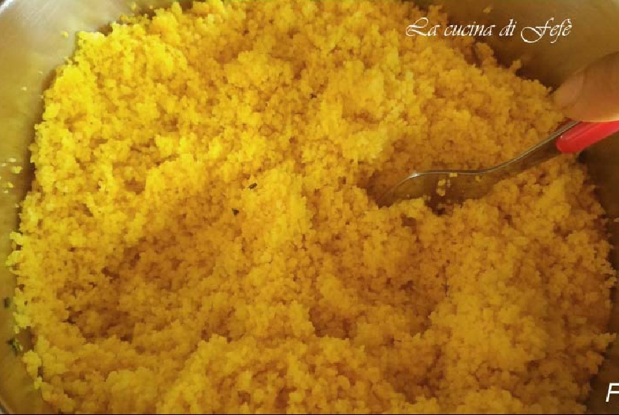 Cous cous con zucca, radicchio e mandorle - Step 3 - Immagine 1