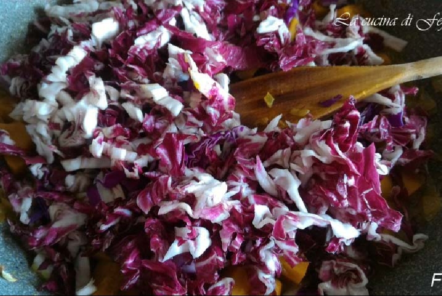 Cous cous con zucca, radicchio e mandorle - Step 6 - Immagine 1