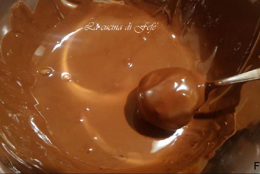 Bon bon di ricotta, pandoro e cioccolato - Step 6 - Immagine 1