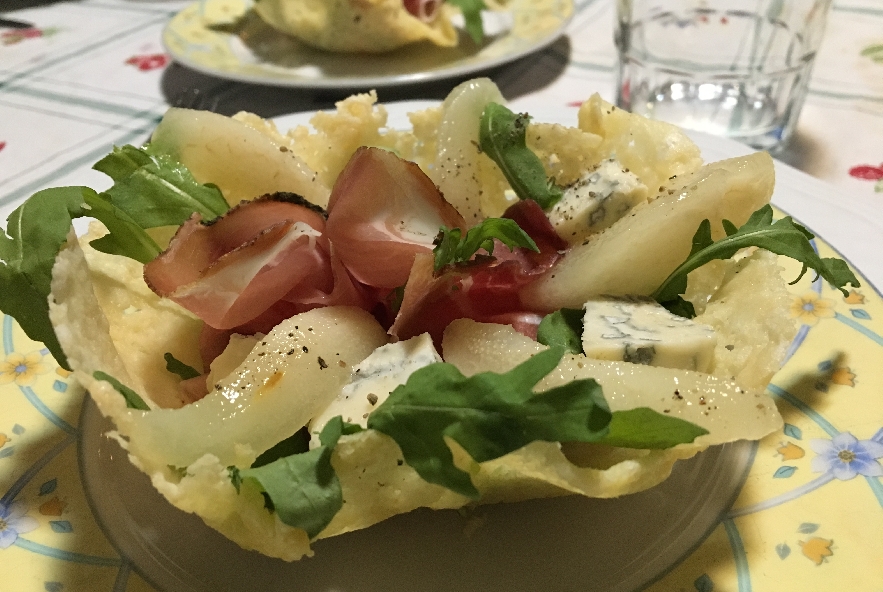 Cestini di pere al vino con gorgonzola e speck - Step 9 - Immagine 1