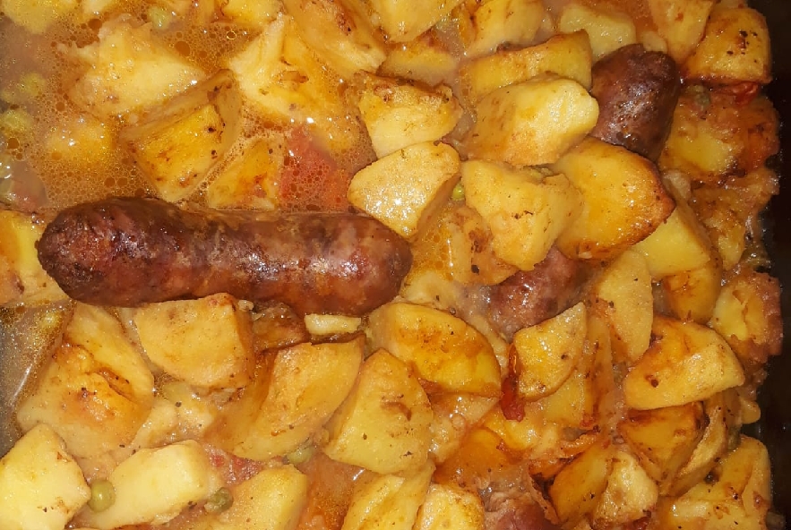 Salsicce con patate al forno - Step 1 - Immagine 1