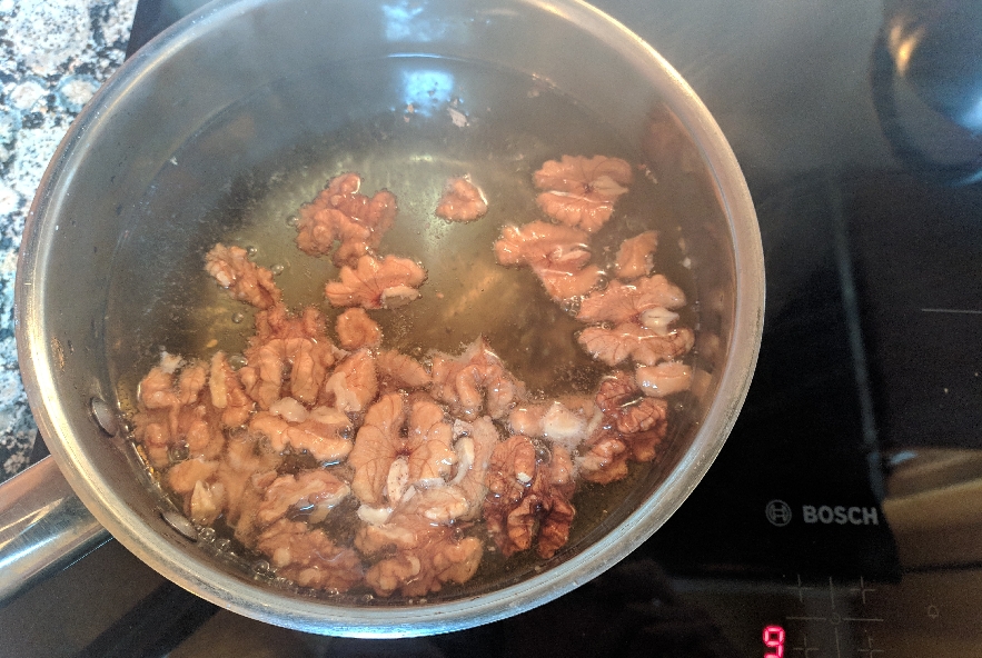 Pansotti con salsa di noci - Step 1 - Immagine 2