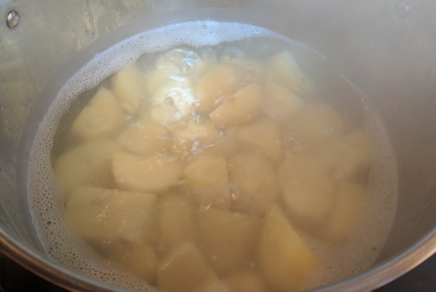 Tortelli di patate con crema di zucca - Step 1 - Immagine 1