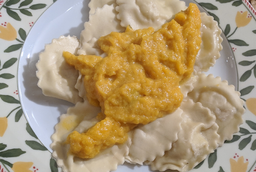 Tortelli di patate con crema di zucca - Step 6 - Immagine 1