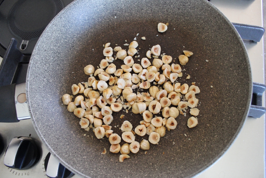 Torta di zucca e nocciole senza uova e senza burro - Step 1 - Immagine 1