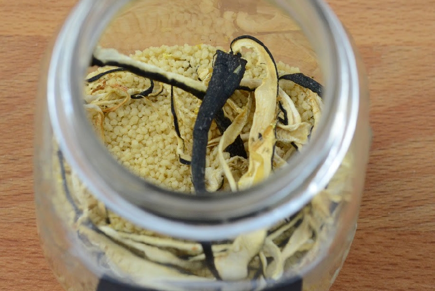 Ricetta Cous Cous con zucchine, limone e menta - Manjoo