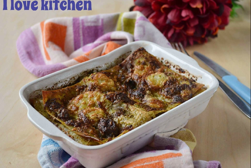Lasagna al pesto con salsiccia Manjoo