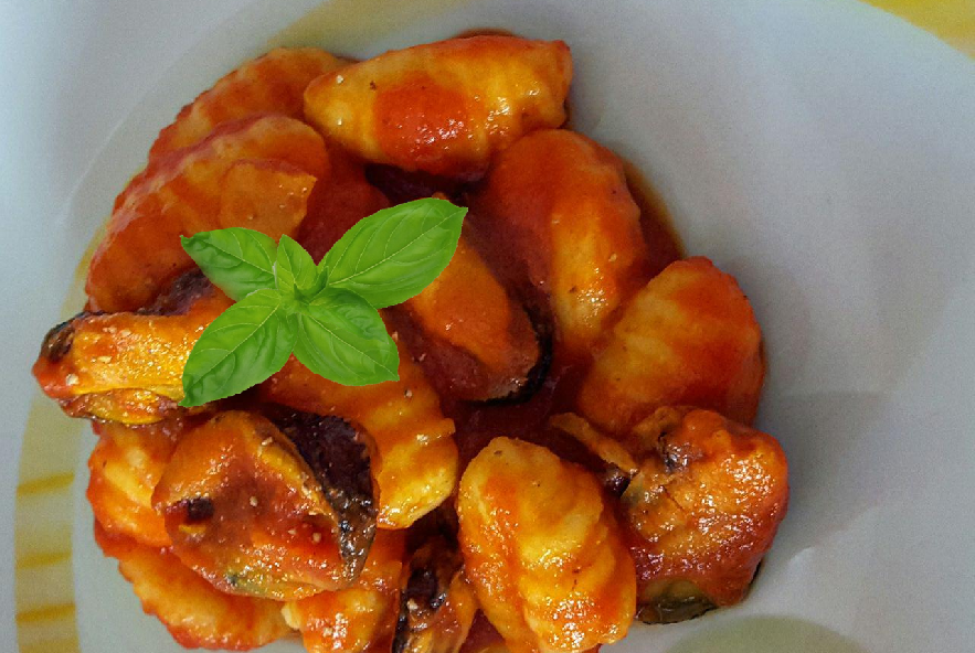 Gnocchi di patate con cozze e zafferano - Manjoo