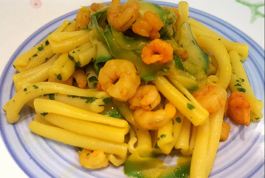 Ricetta Casarecce con zucchine gamberetti e zafferano - Manjoo