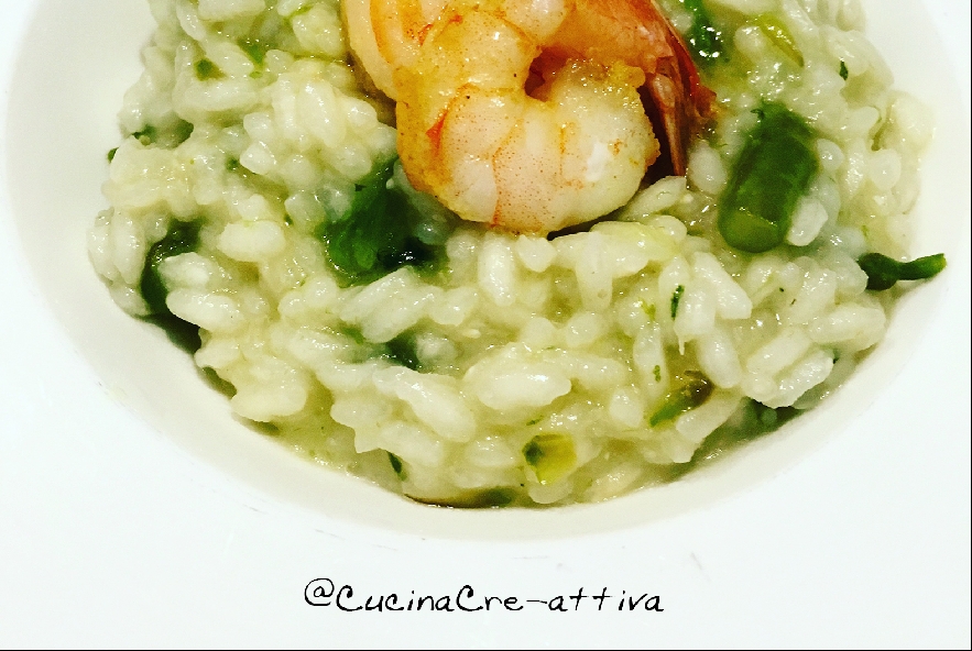Risotto con asparagi, spinaci e gamberi al curry Manjoo