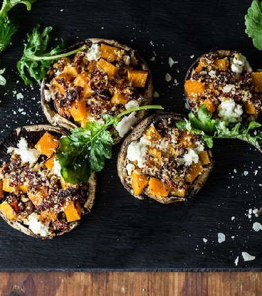 Funghi ripieni di zucca e formaggio di capra