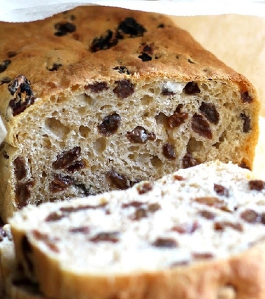 Pane con patate dolci e uvetta