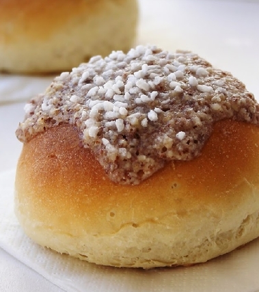 Brioches con yogurt alle pere