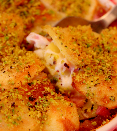 Tortino di patate, pancetta e pistacchio