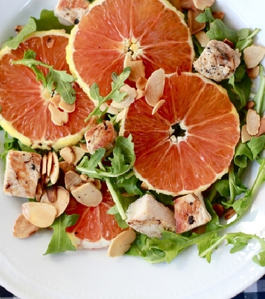 Insalata di arance, pollo e mandorle