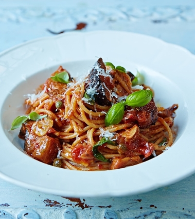 Spaghetti alla chitarra con caponata di melanzane
