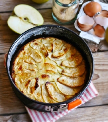 Torta di mele cremosa anche senza glutine
