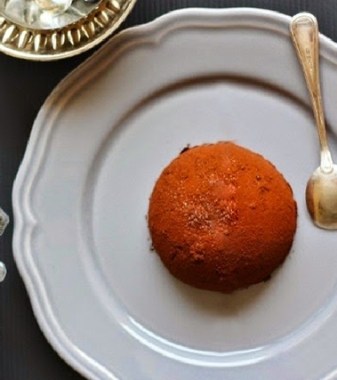 Tartufo nero semifreddo amarena e pistacchio