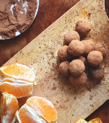 Tartufi raw e vegan in due ingredienti