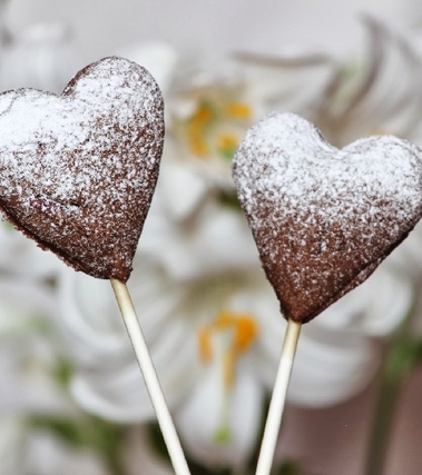 Cake pops con ripieno alle fragole e parmigiano