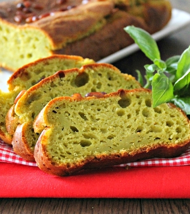 Plumcake salato al pesto di basilico e pinoli