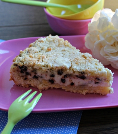 Torta sbriciolata, ricotta e gocce di cioccolato